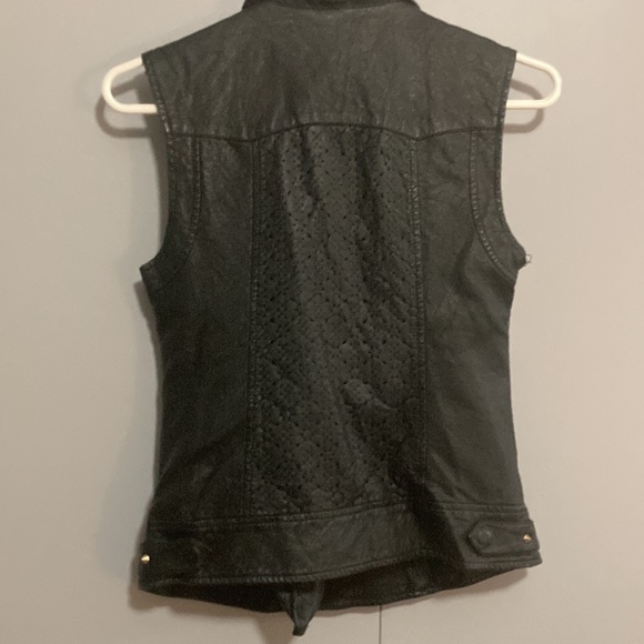 Ci Sono by Cavalini Faux Leather Vest - Picture 6 of 9